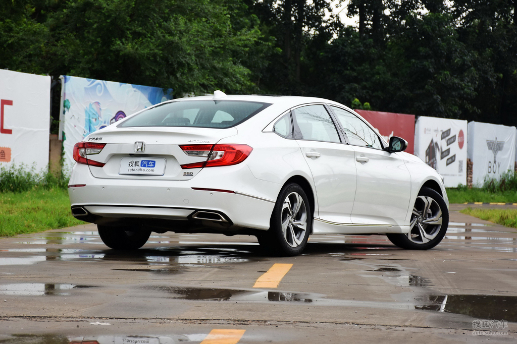 2018款本田雅阁 260turbo 旗舰版