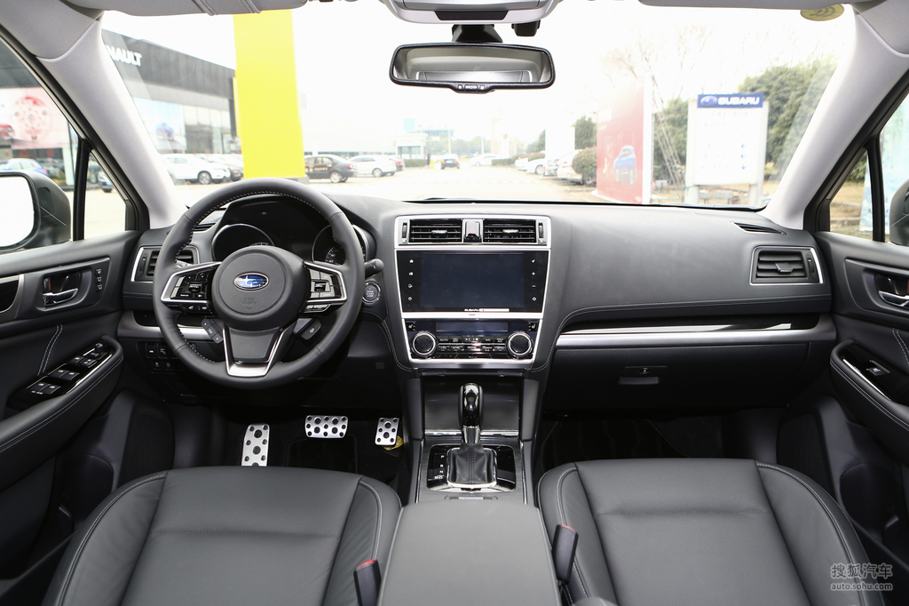 【 斯巴鲁力狮高清图片】_黑色_内饰_搜狐汽车网