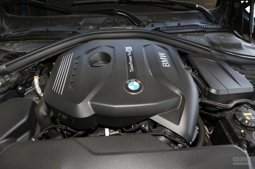 2019款宝马3系gt 320i m运动型 - 发动机特写提示:支持键盘翻页 ←左