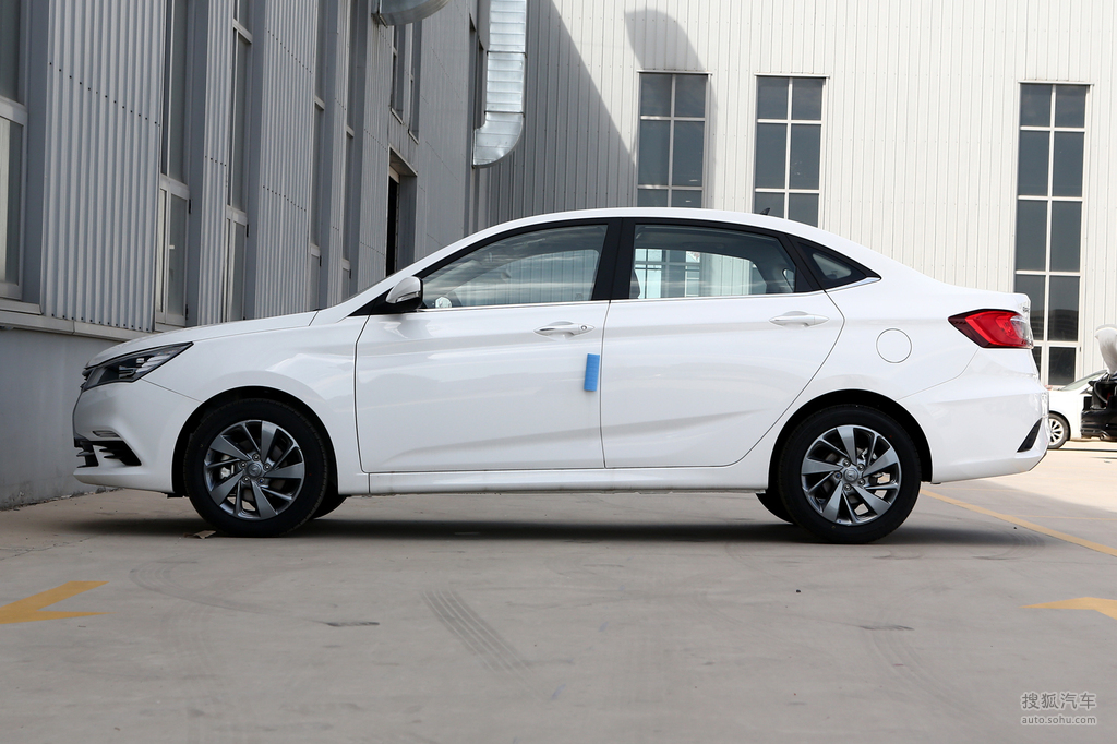 【 长安逸动dt高清图片】_珍珠白_外观_搜狐汽车网