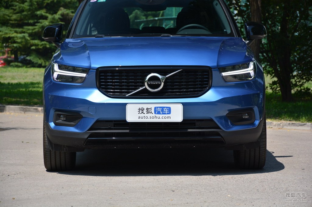 2020款沃尔沃xc40t4智雅运动版
