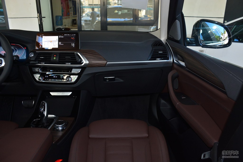【 宝马x3高清图片】_2019款 xdrive28i m运动套装_黑色/干邑色_内饰
