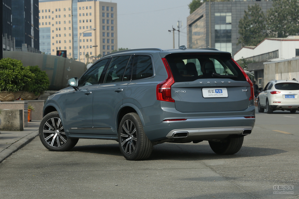 2020款沃尔沃xc90t6智逸豪华版7座