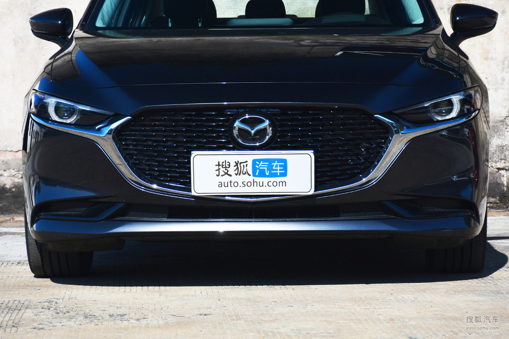 馬自達mazda3axela昂克賽拉三廂