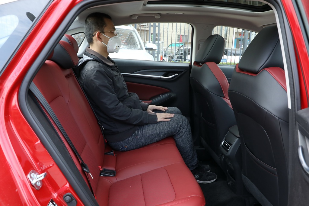 【 长安逸动 plus高清图片】_空间展示_搜狐汽车网