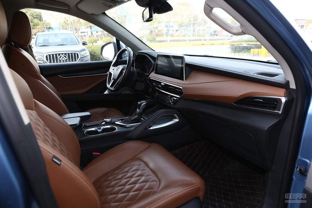 【 上汽大通maxusd90高清图片】_黑色/棕色_内饰_搜狐汽车网