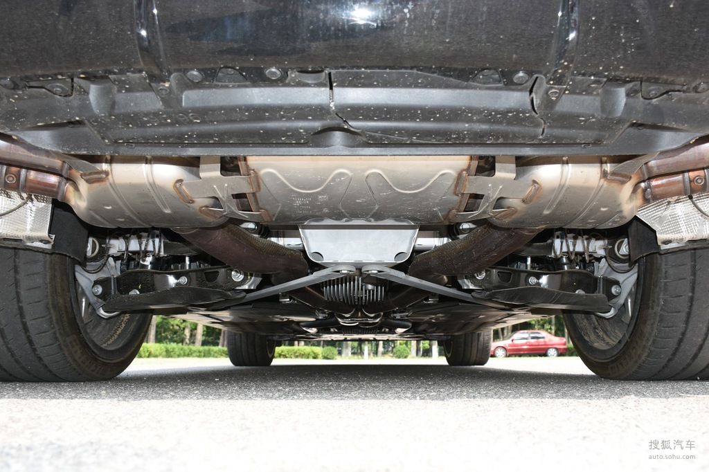 【 宝马x6m高清图片】_2020款 x6 m_底盘发动机_搜狐汽车网