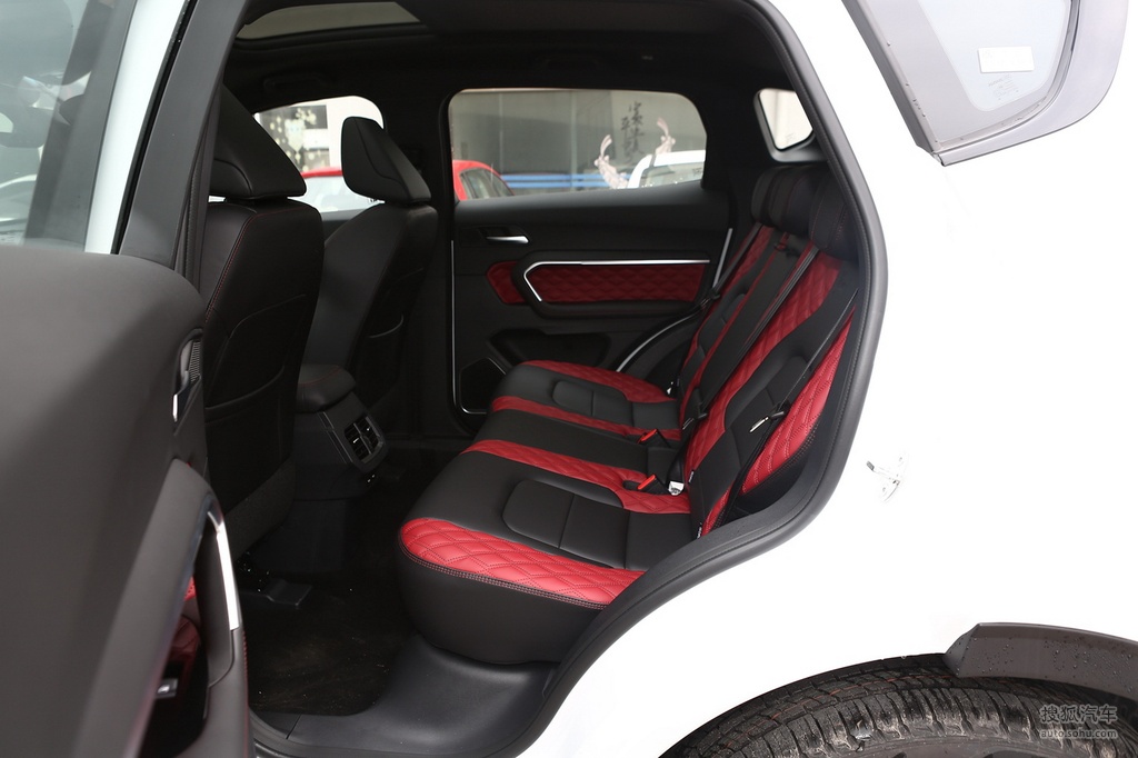 【 哈弗h6高清图片】_黑色/红色_内饰_搜狐汽车网