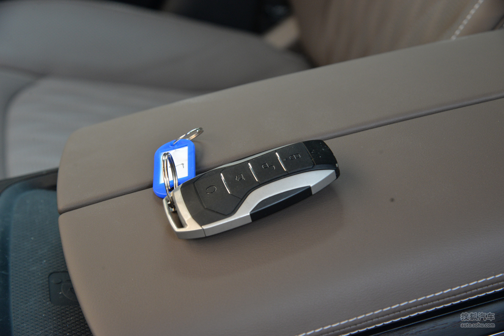 2020款 比亚迪汉 ev 超长续航版尊贵型 - 汽车钥匙提示:支持键盘翻页