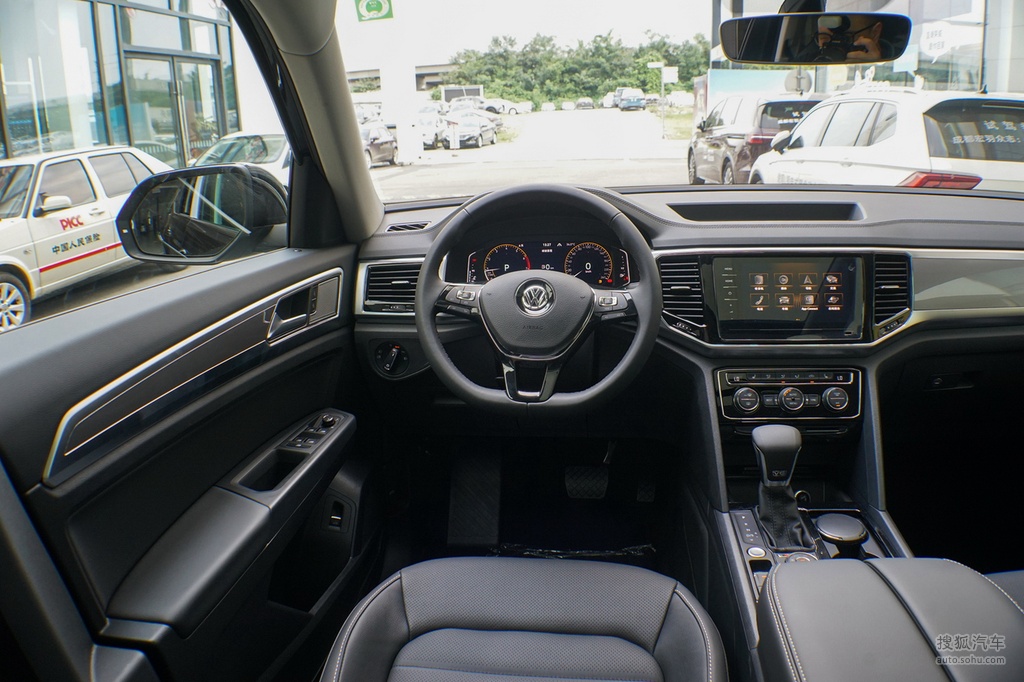 【 大众途昂高清图片】_泰坦黑_内饰_搜狐汽车网