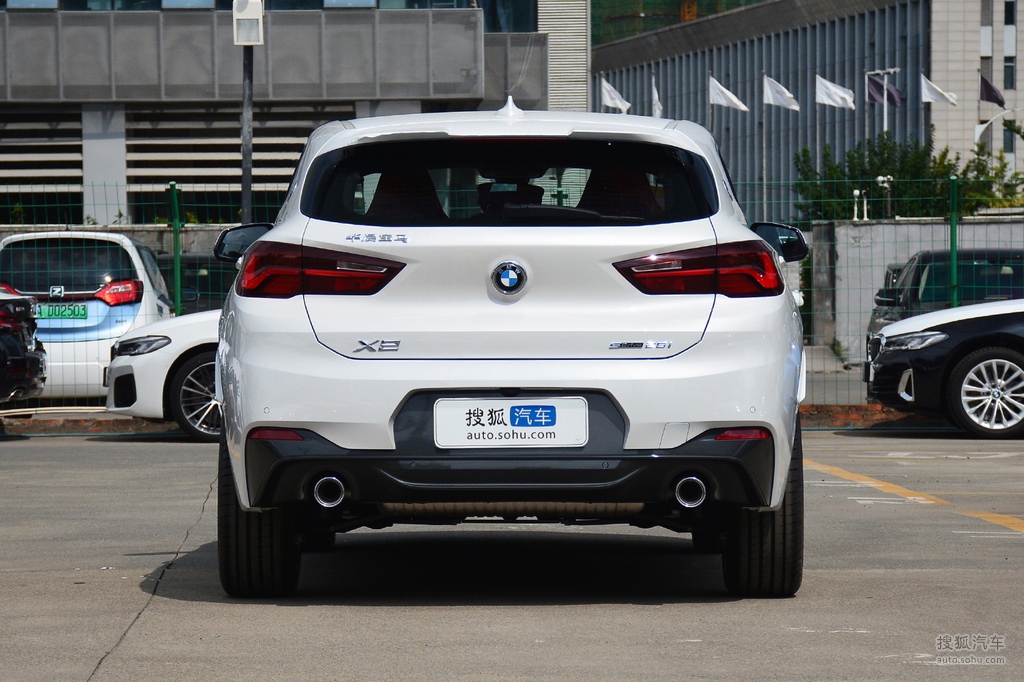 【 宝马x2高清图片】_矿石白_外观_搜狐汽车网