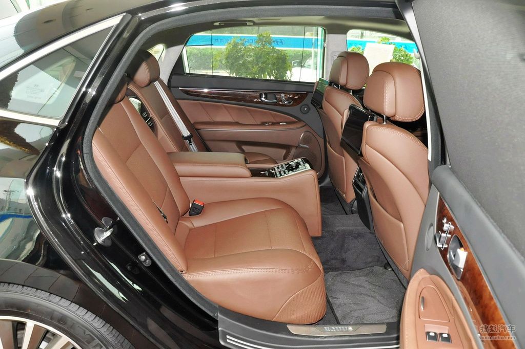 【 现代雅科仕高清图片】_棕色真皮内饰_内饰_搜狐汽车网