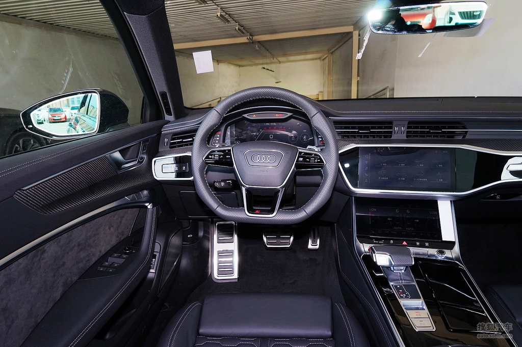 2021款奥迪rs640tavant