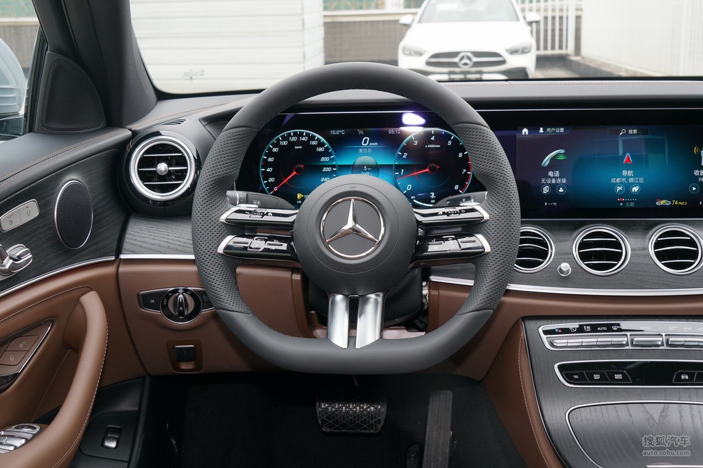 【 奔驰e级高清图片】_栗棕色/黑色_内饰_搜狐汽车网