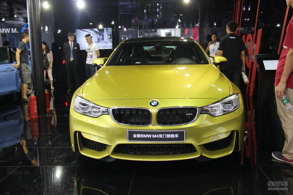 宝马m m4双门 2018款 m4 cs 2016款 m4 gts 2014款 m4 双门轿跑车  选
