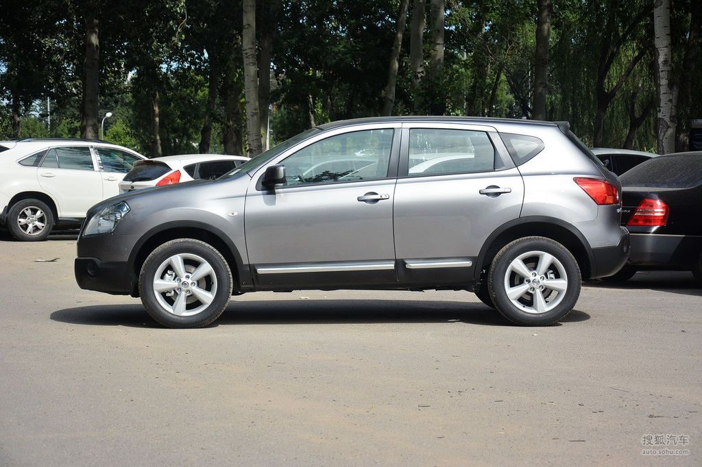 【 日产逍客高清图片】_翡丽灰_外观_搜狐汽车网