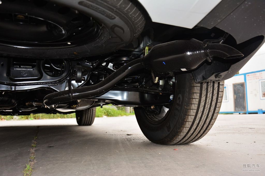 【 吉利gx7高清图片】_底盘发动机_搜狐汽车网