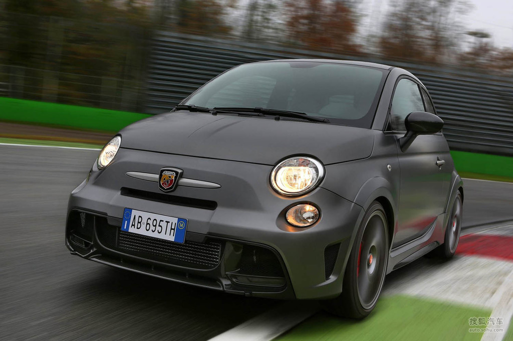 2015款菲亚特695 abarth biposto