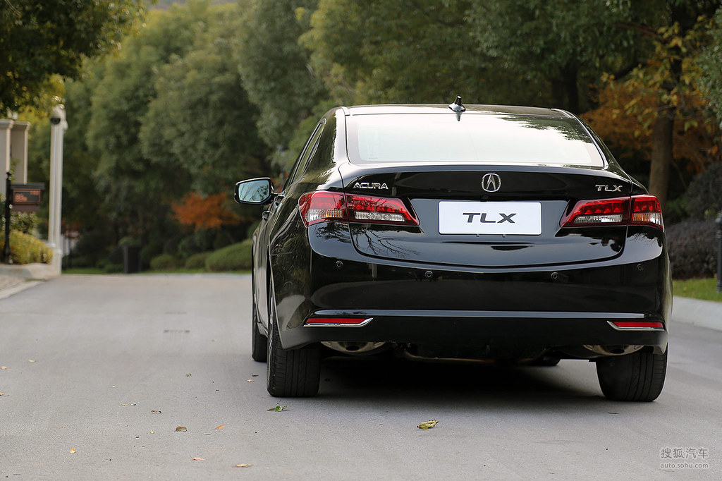 謳歌tlx