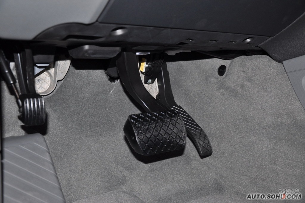 奥迪q7 3.6fsi quattro - 手刹图片描述提示:支持键盘翻页 ←左 右