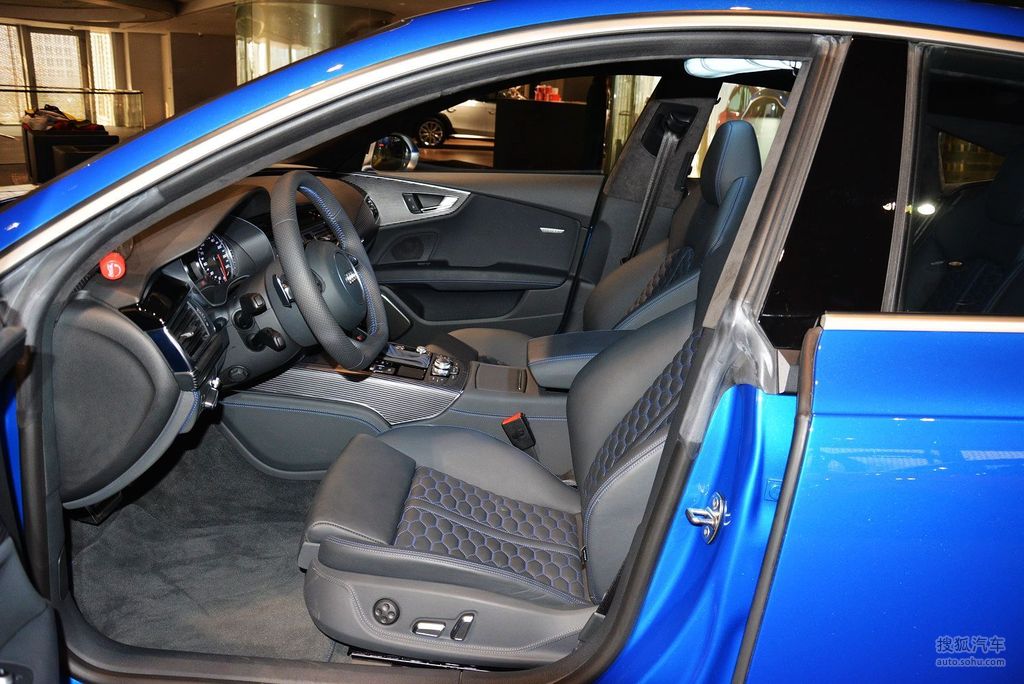 【 奥迪rs7 sportback高清图片】_2014款 rs7 sportback_深色内饰