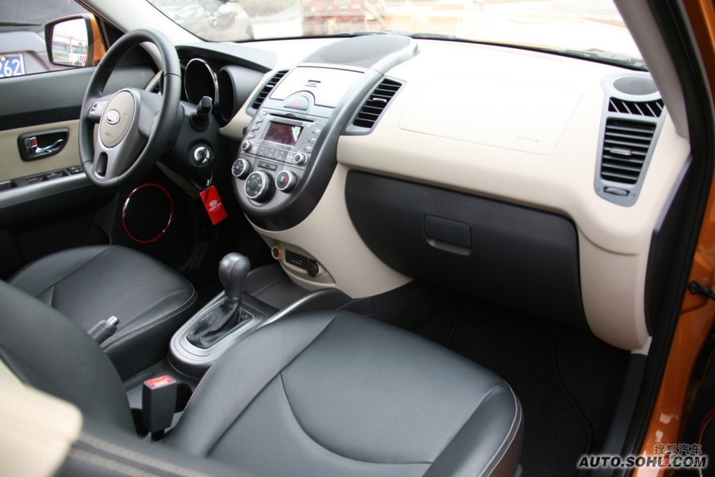 【 起亚秀尔高清图片】_2009款 2.0premium 自动_内饰_搜狐汽车网