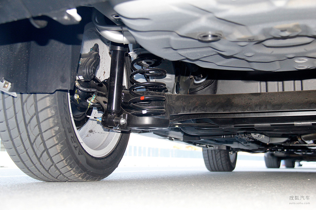 【 众泰z500高清图片】_底盘发动机_搜狐汽车网