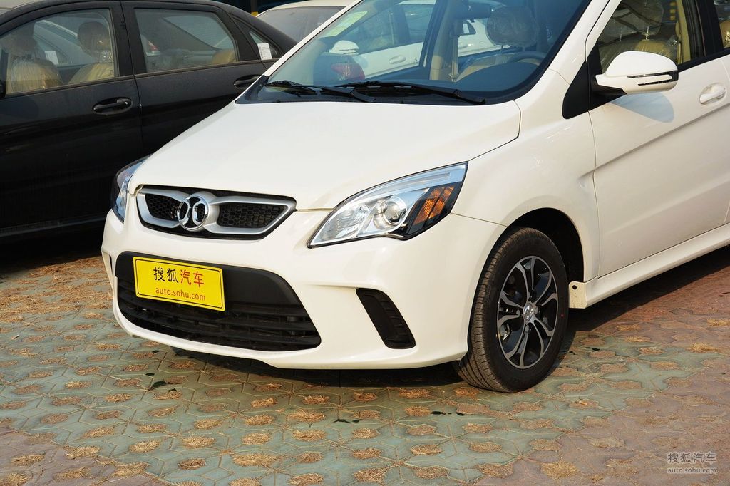 北汽绅宝d20 两厢