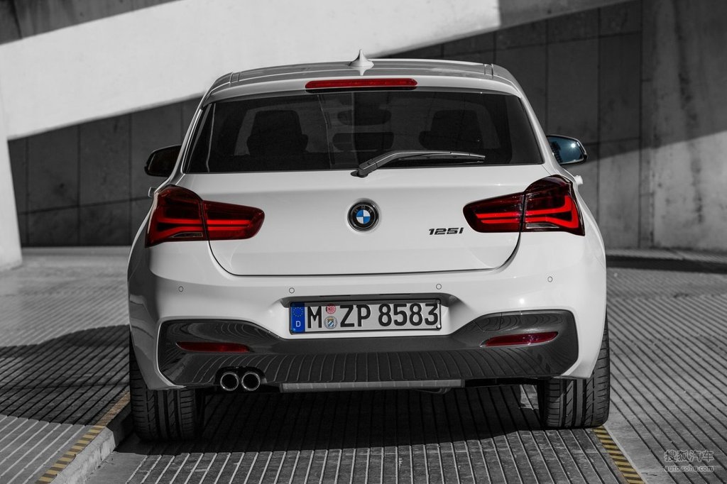 2016款宝马1系5门版