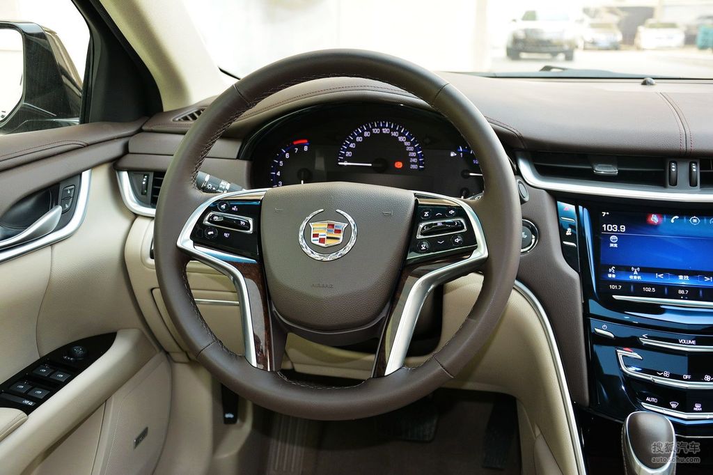 【 凯迪拉克xts高清图片】_香槟内饰_内饰_搜狐汽车网