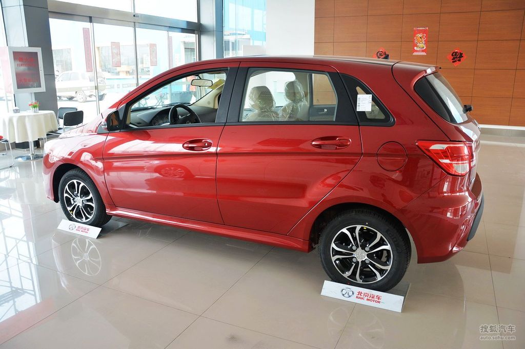 北汽绅宝d20 两厢