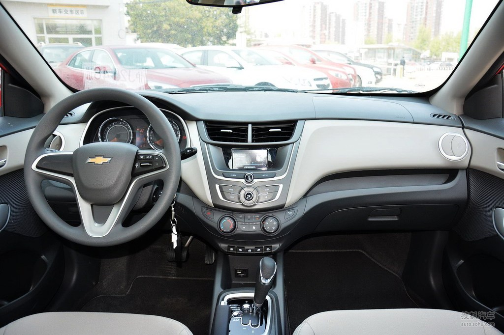 【 雪佛兰赛欧3高清图片】_2015款 1.