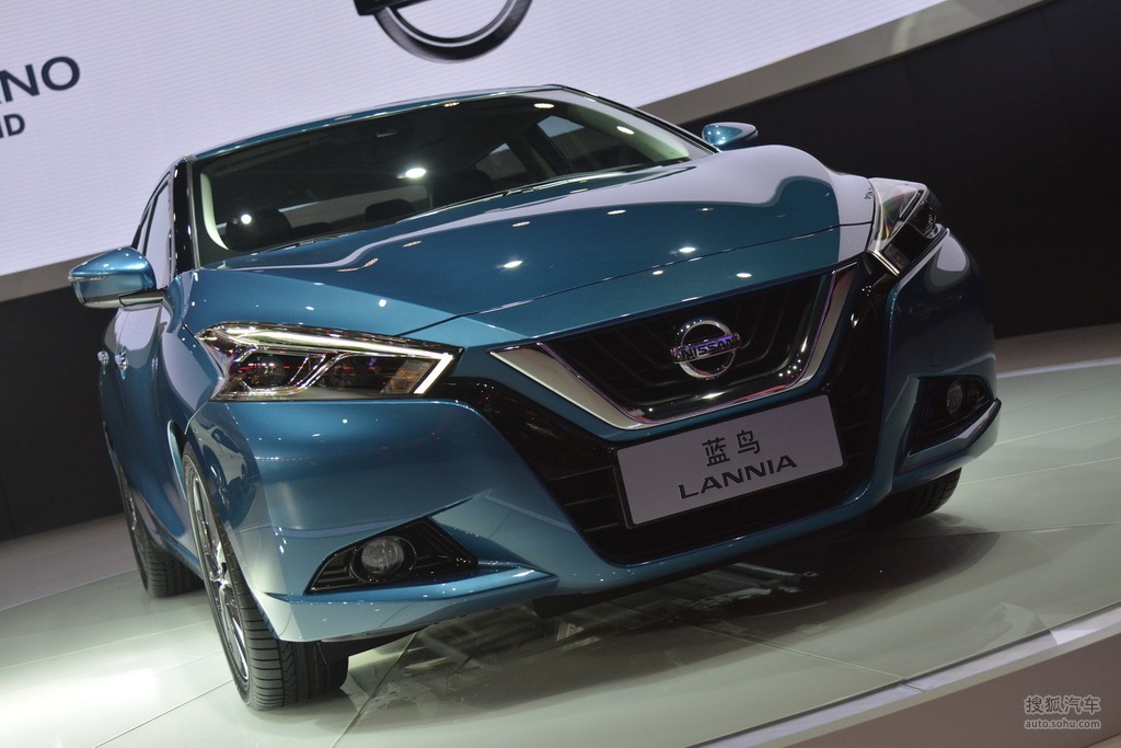 日产全新蓝鸟