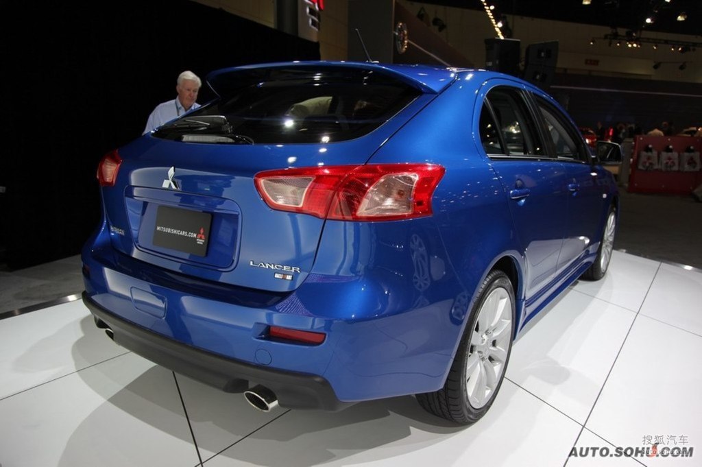 三菱蓝瑟sportback