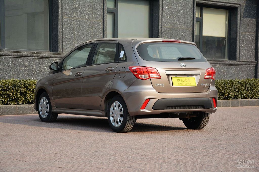 【 北汽绅宝d20 两厢高清图片】_2015款 1.