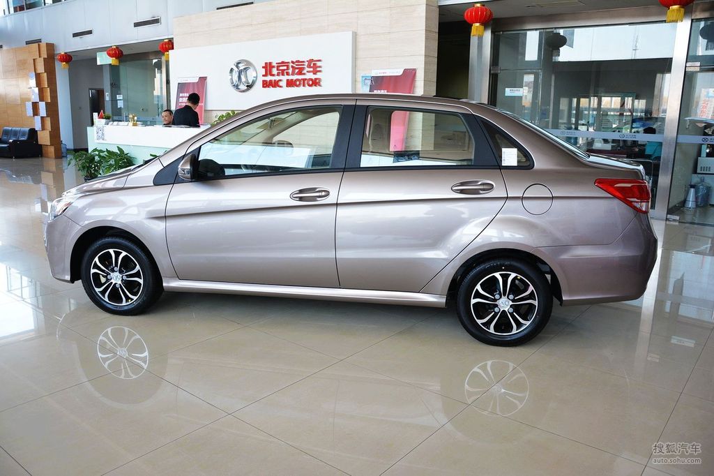 北汽绅宝d20 三厢