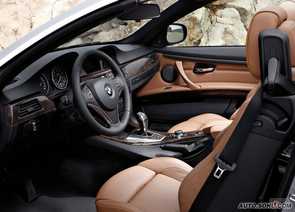 2011款宝马3系敞篷版