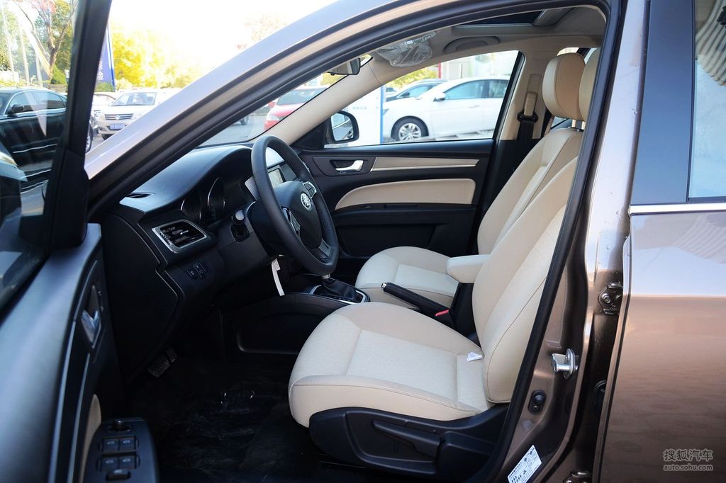 【 奔腾b30高清图片】_内饰_搜狐汽车网