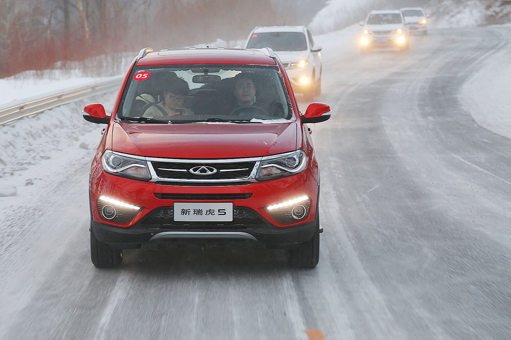 可以信赖的伙伴 奇瑞瑞虎5冰雪试驾图片描述提示:支持键盘翻页 ←左
