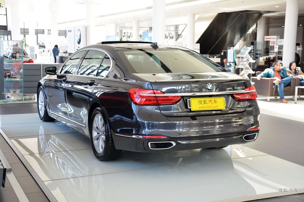 2016款宝马730li领先型 - 侧后45°提示:支持键盘翻页 ←左 右→外观