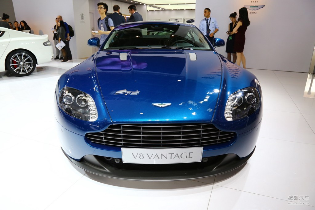 阿斯頓馬丁v8vantage