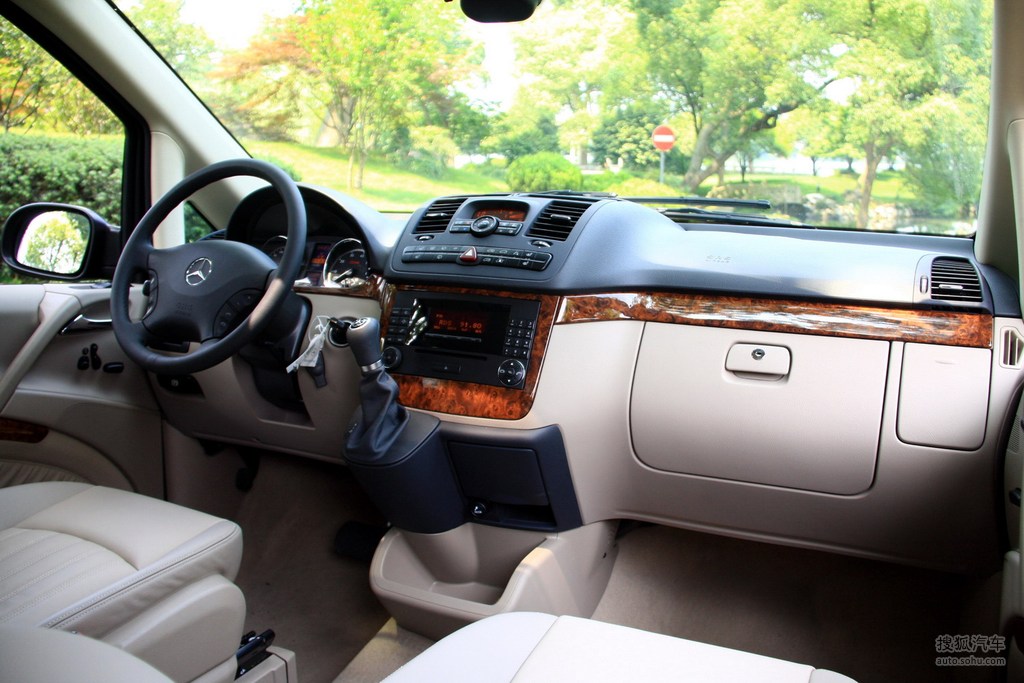 【 奔驰唯雅诺高清图片】_内饰_搜狐汽车网