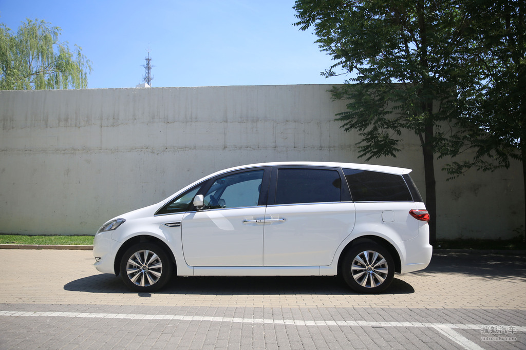 納智捷大7 mpv