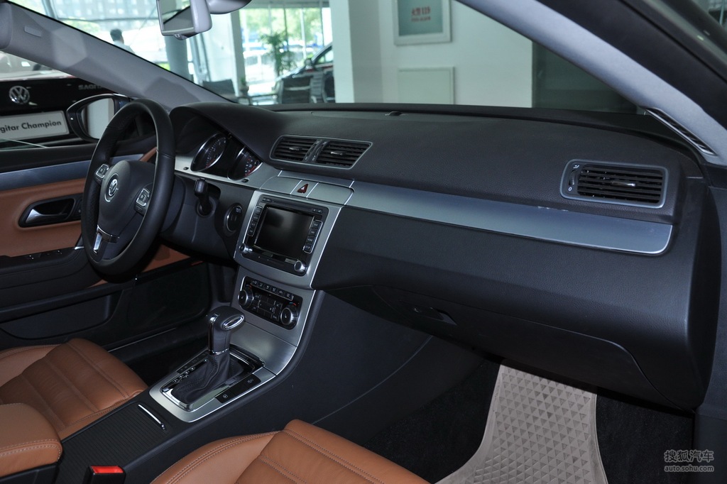 0tsi 豪华型_高级棕色皮内饰_内饰_搜狐汽车网