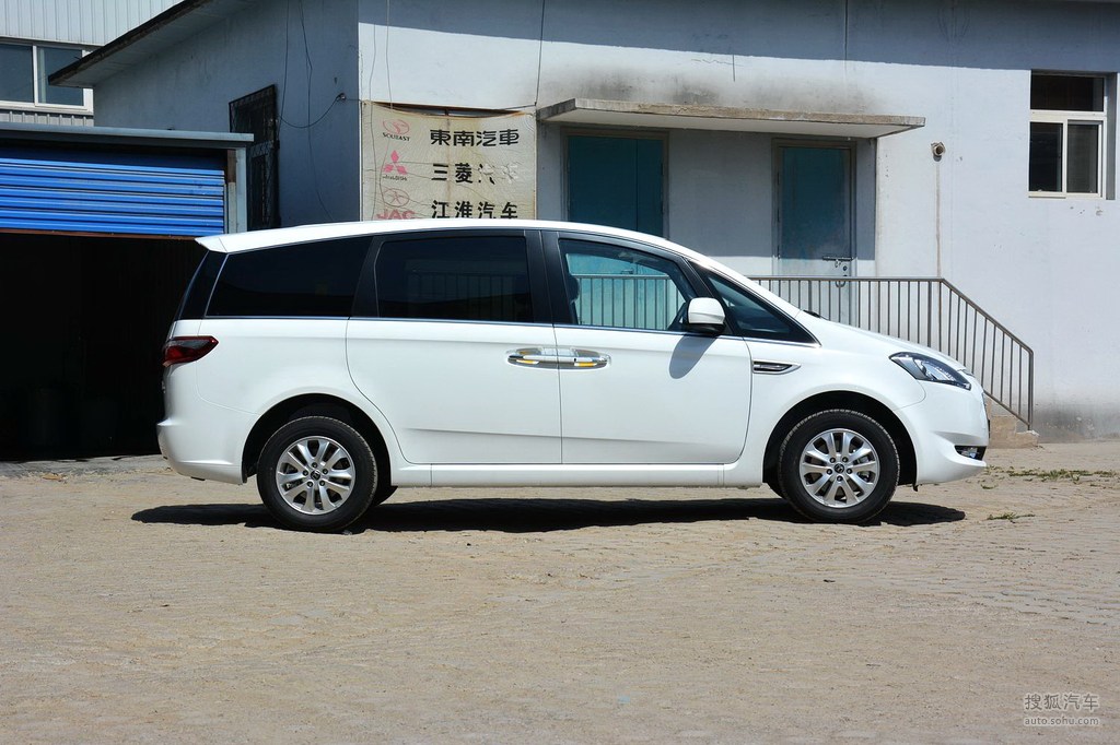 納智捷大7 mpv