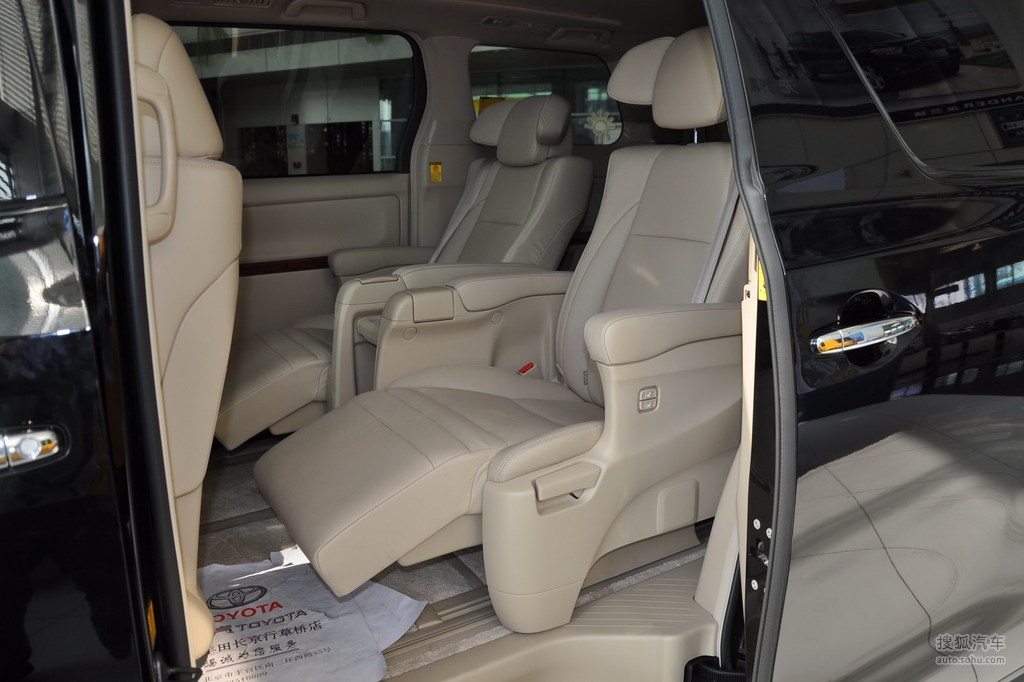 2011款丰田alphard24l自动7座到店实拍