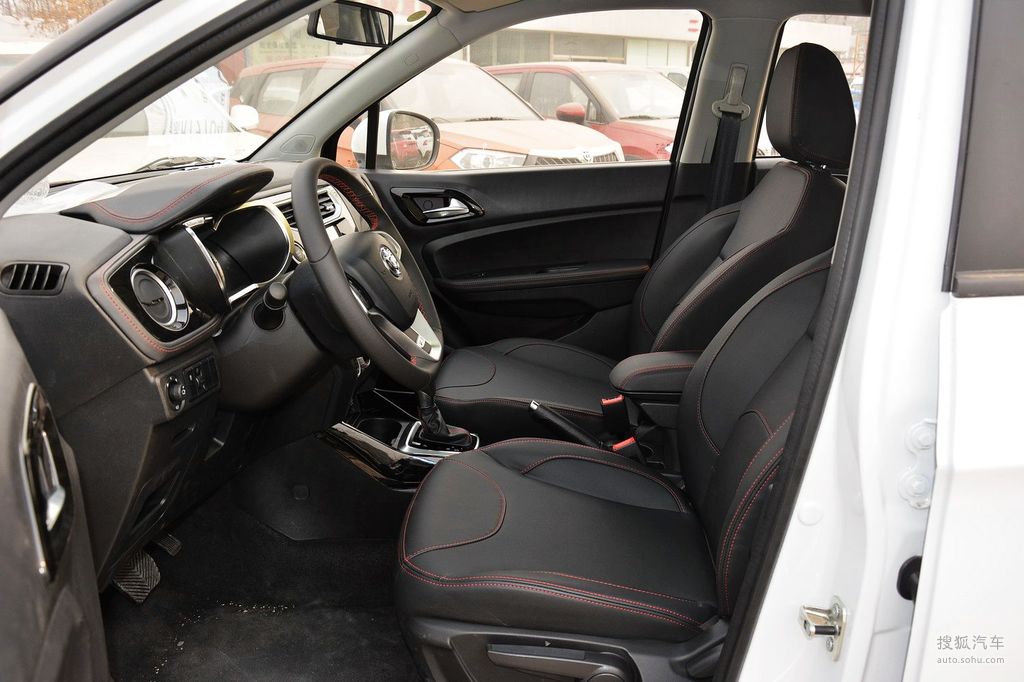 【 中华v3高清图片】_2016款 1.5l 自动智能型_黑色_内饰_搜狐汽车网