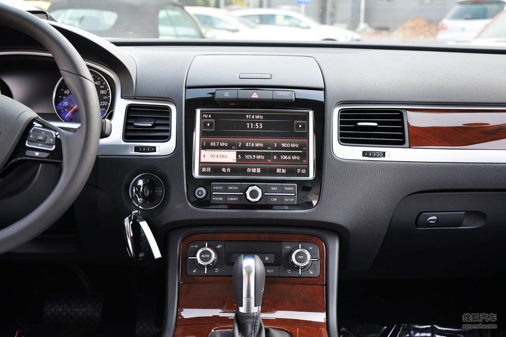 【 大众途锐高清图片】_黑色真皮内饰_内饰_搜狐汽车网