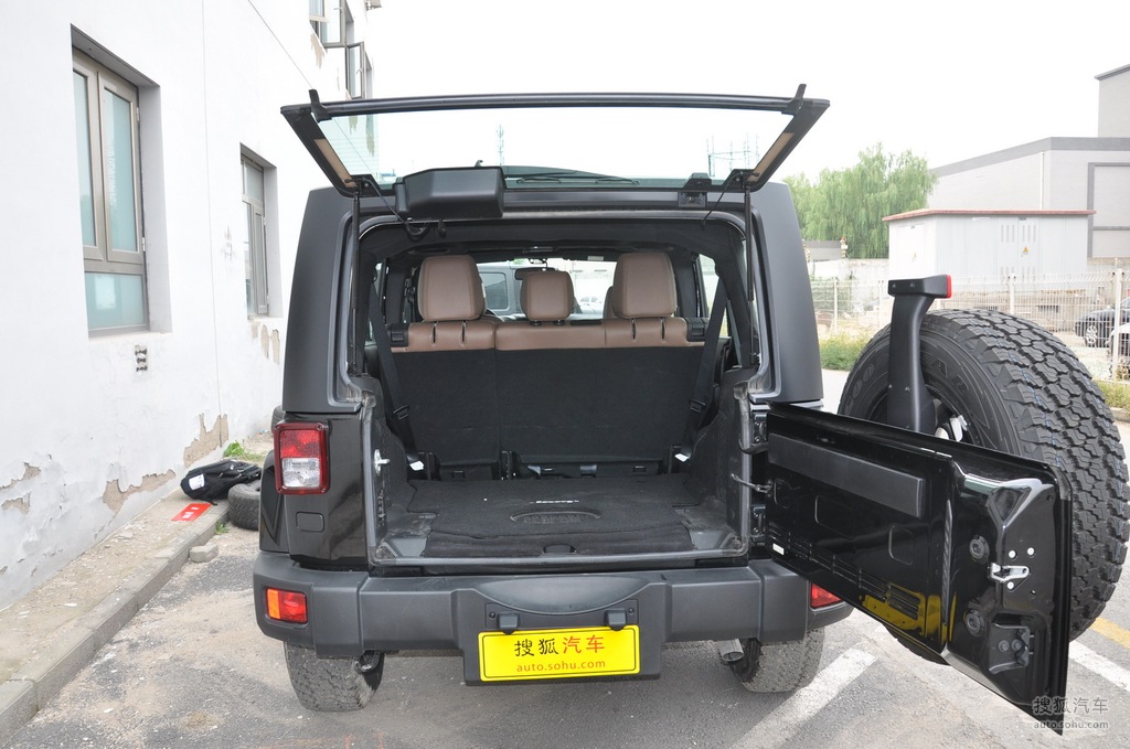 【 jeep牧马人四门版高清图片】_2016款 3.