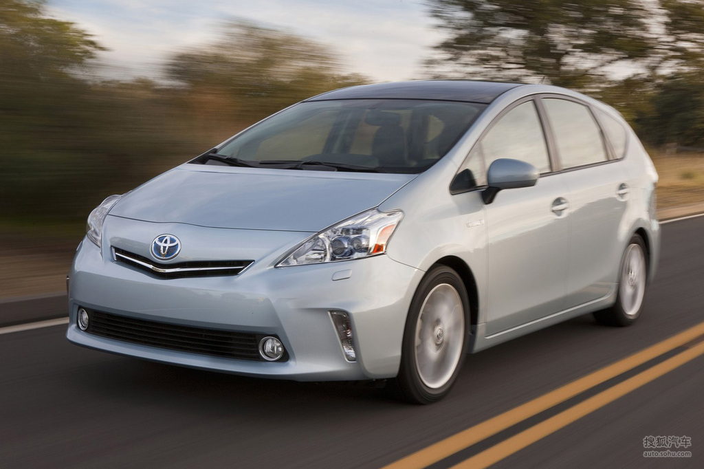 2012款丰田普锐斯v
